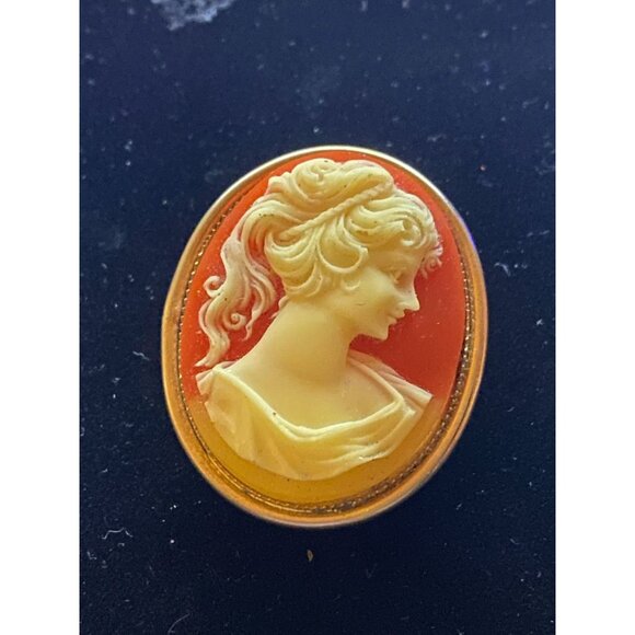 Avon Vintage Cameo Pin / Pendant / Perfume Locket - Victorian Reviv - Picture 4 of 4